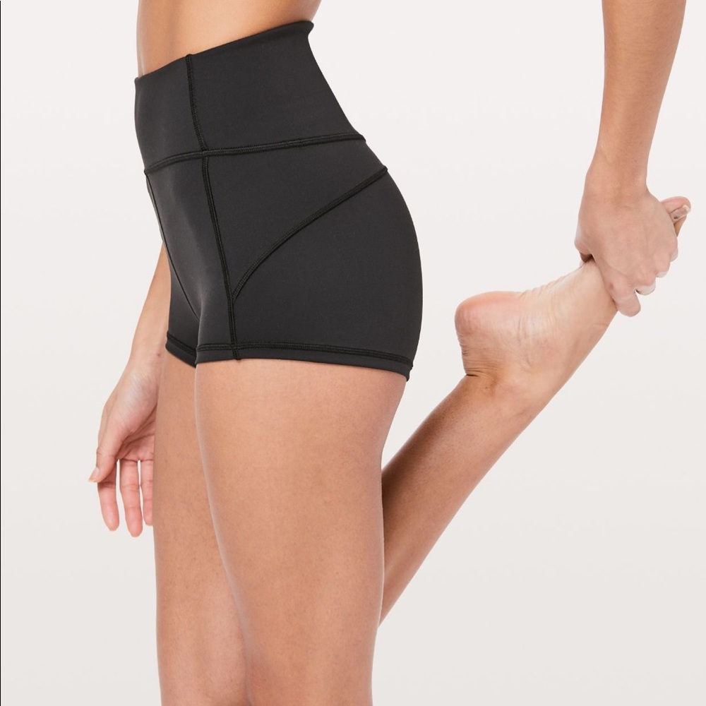 Lululemon in movement short *everlux 2.5